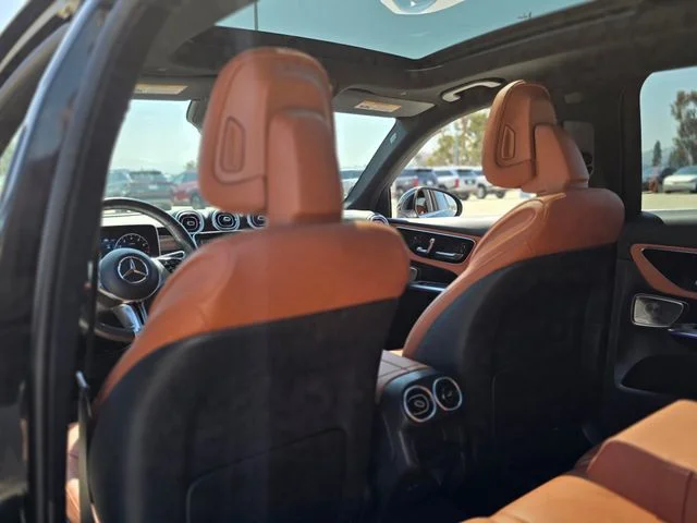 Used 2025  Mercedes-Benz GLC 300 image 18