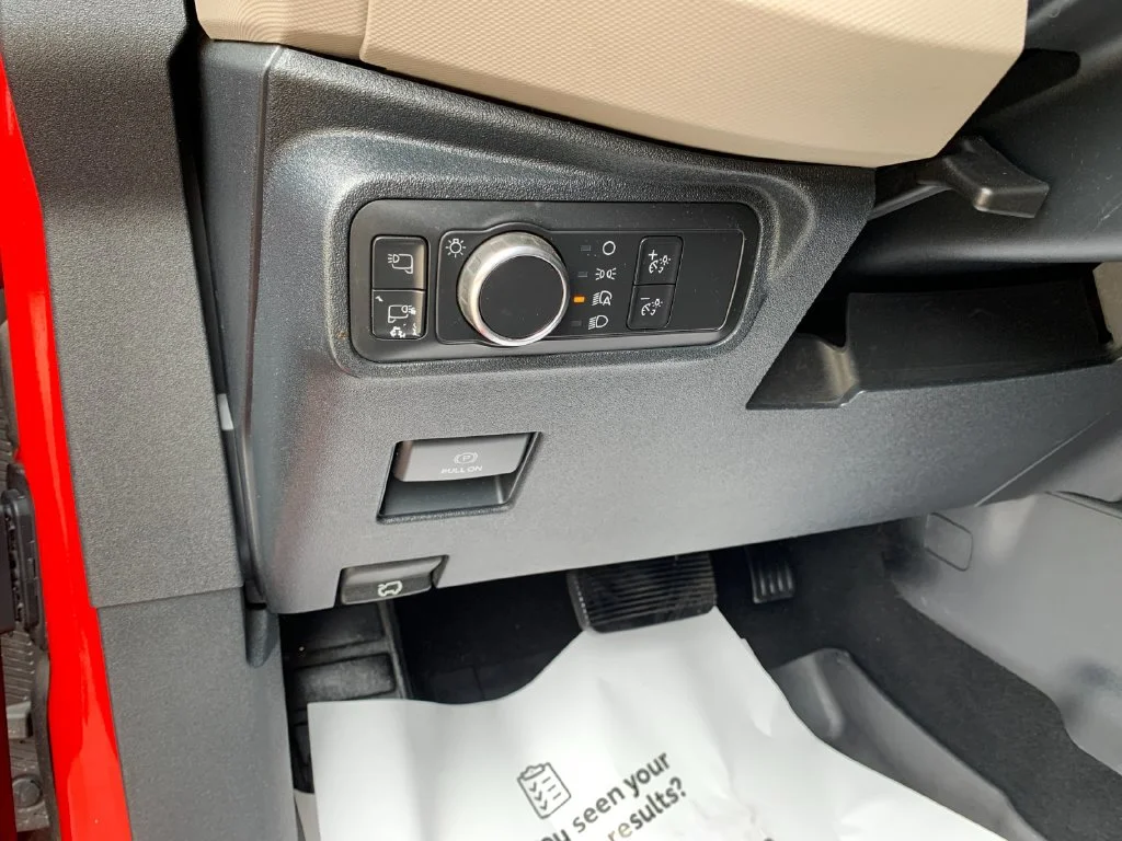 Used 2021 Red Ford Wildtrak image 31