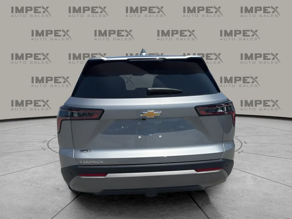 Used 2026 Gray Chevrolet LT image 4