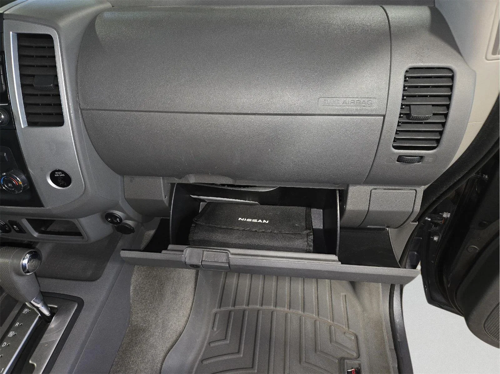 Used 2018 Gun Metallic Nissan SV V6 image 37