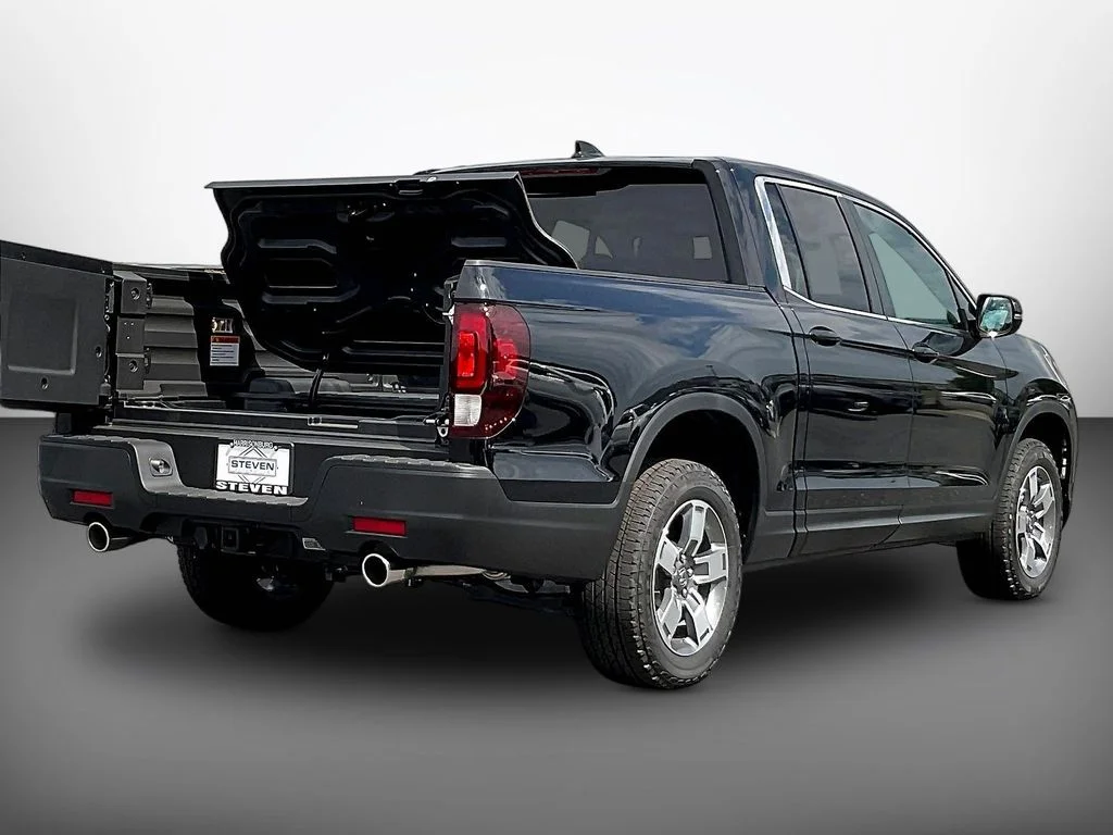 New 2026 Crystal Black Pearl Honda RTL image 6