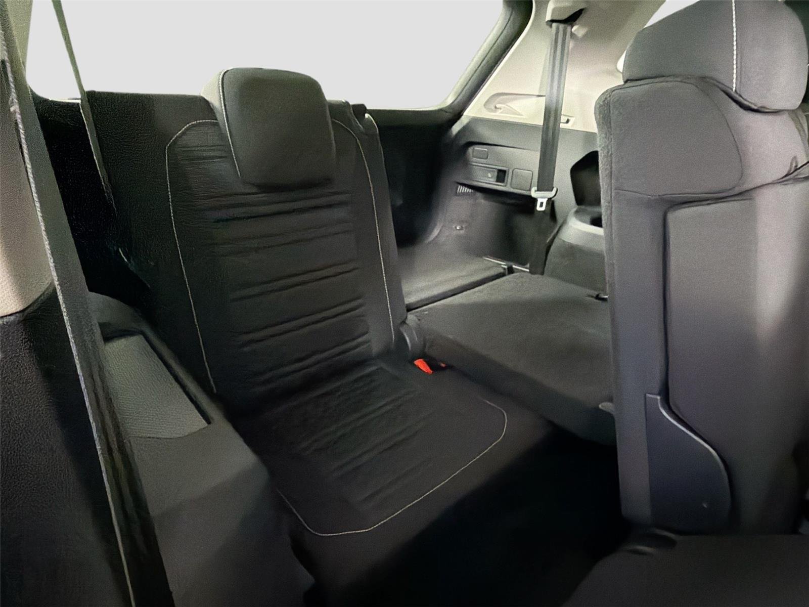Certified Used 2024  Volkswagen S image 25