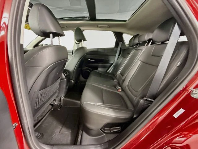 Used 2025 Red Hyundai SEL Convenience image 25