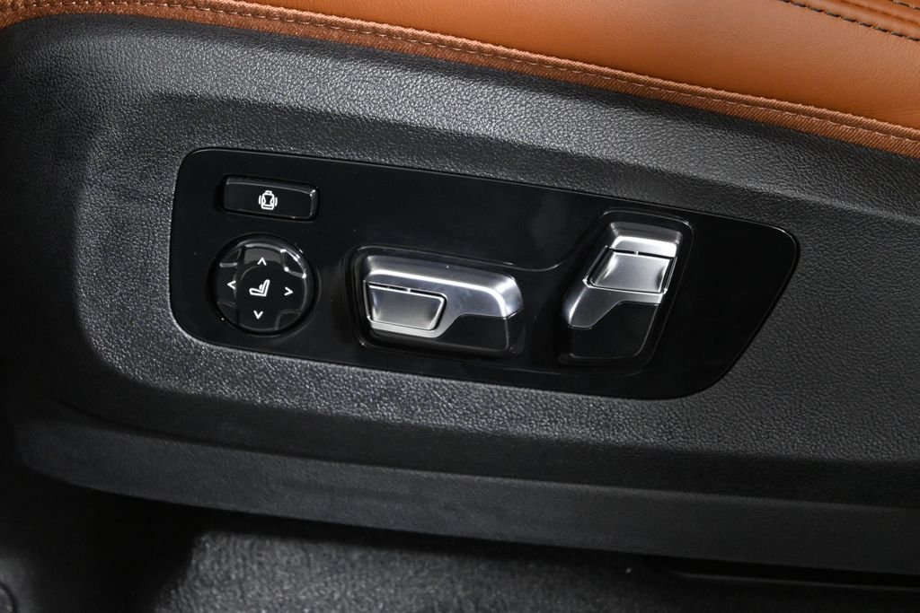 New 2027 Green Metallic BMW xDrive40i image 27