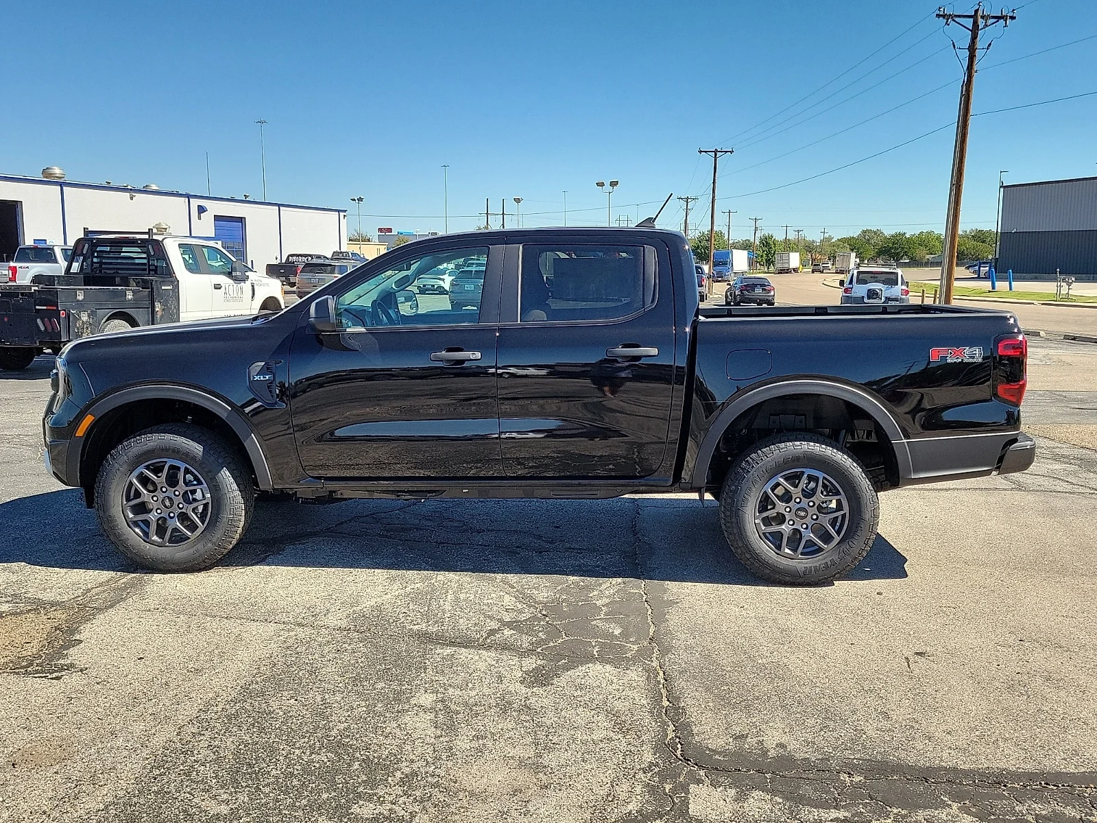 New 2026 Shadow Black Ford XLT image 2