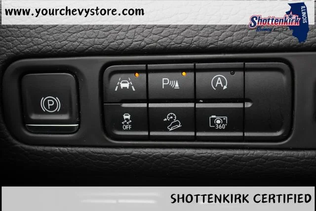 Used 2023 Silver GMC Denali image 26