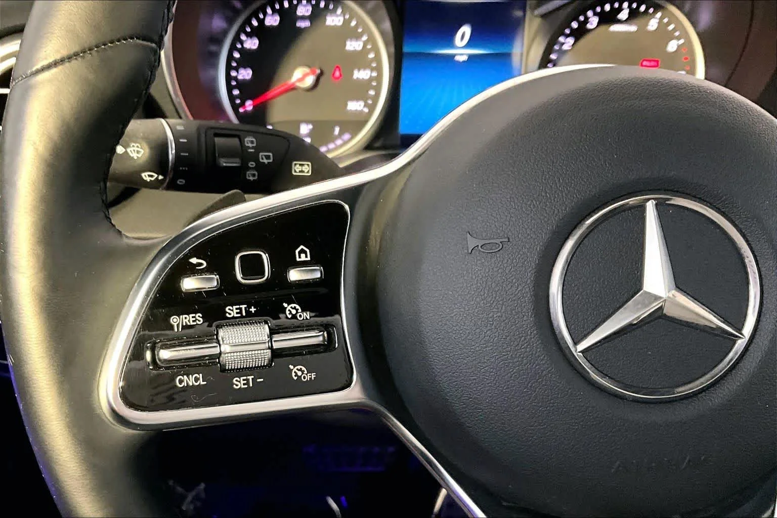 Used 2020 Polar White Mercedes-Benz GLC 300 image 24