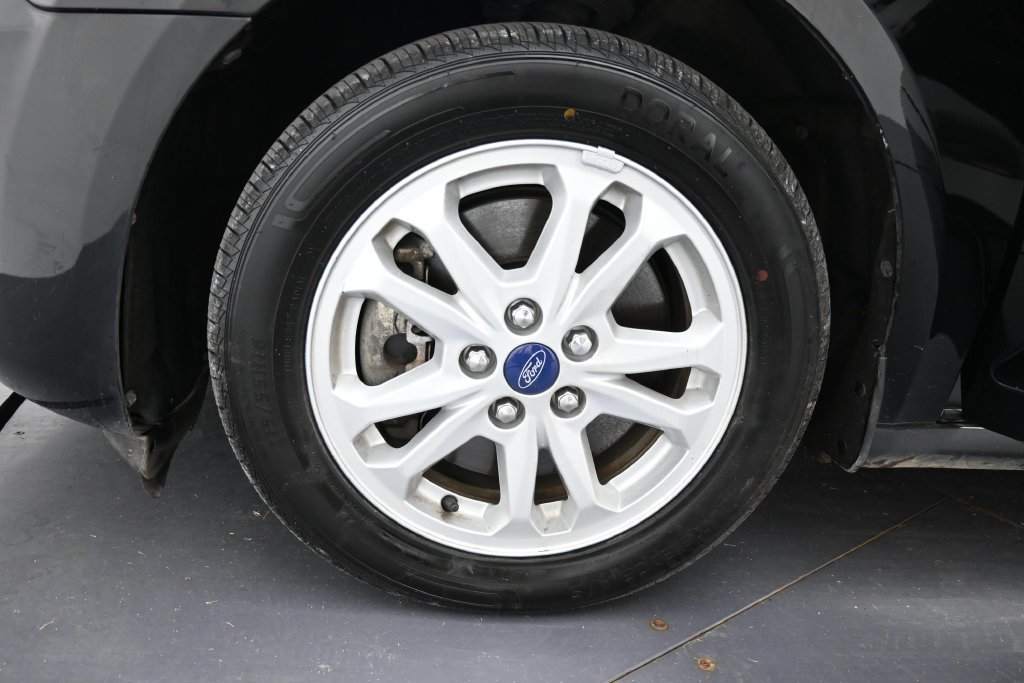 Used 2019 Shadow Black Ford XLT image 33