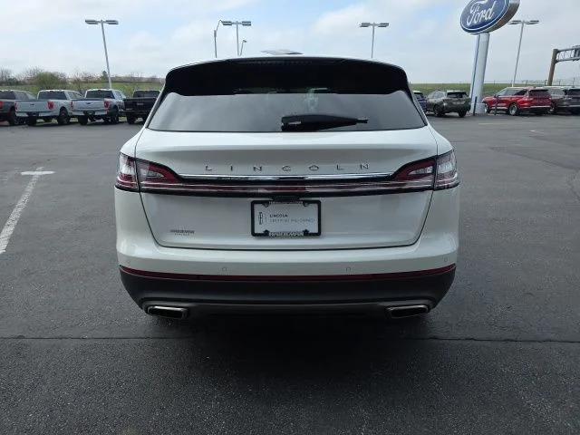 Certified Used 2023 White Metallic Lincoln Reserve image 8