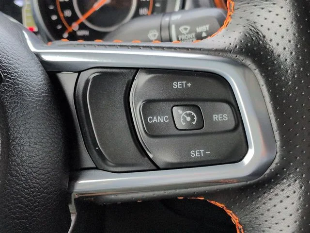 Used 2023 Silver Jeep Mojave image 26