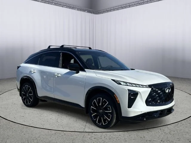 New 2027 2T RAD WHT INFINITI Autograph AWD image 5