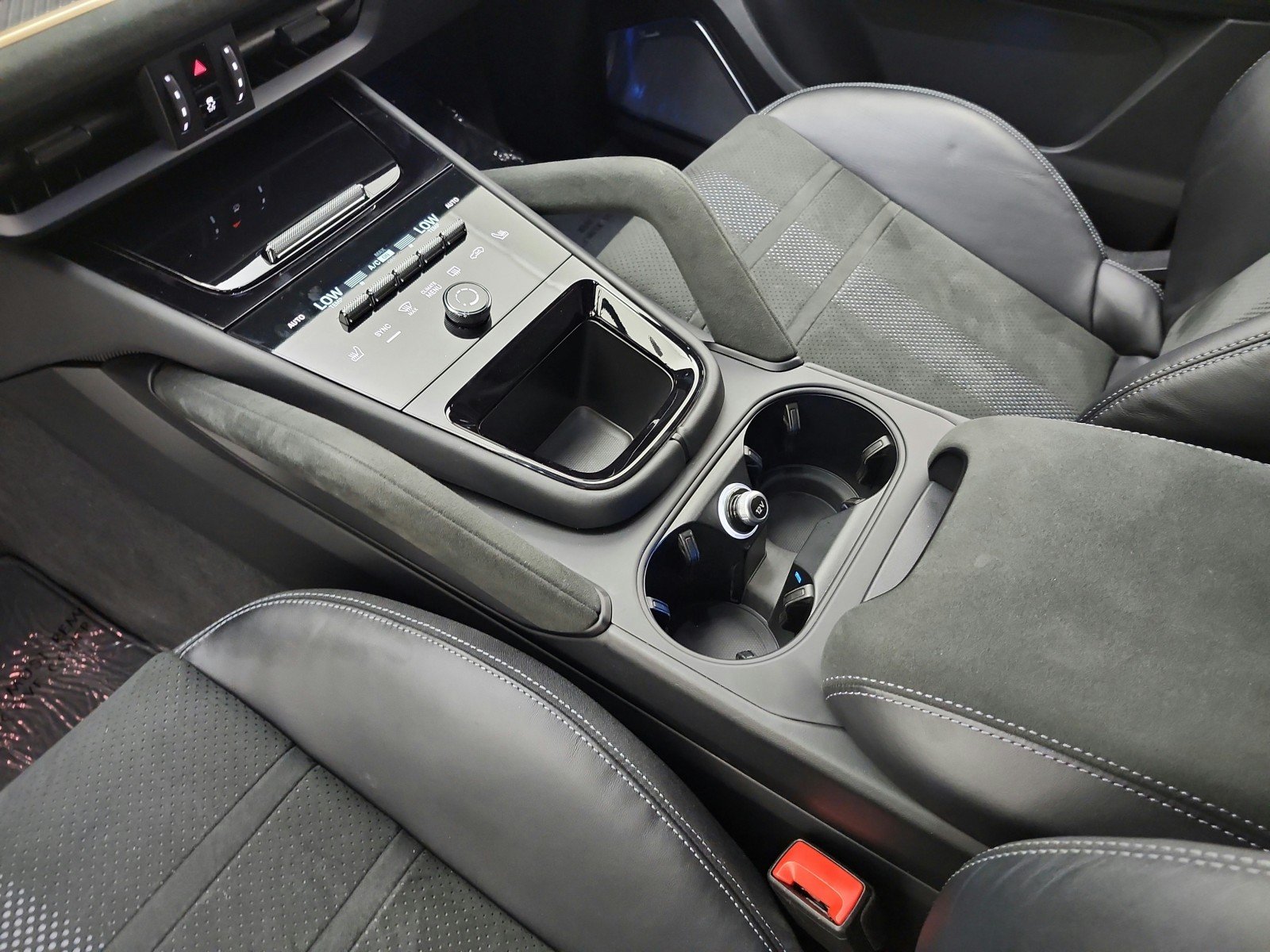 Used 2024 White Porsche Turbo GT image 11