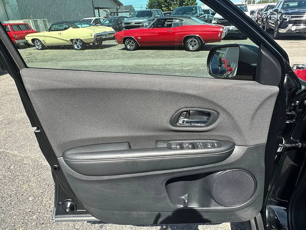 Used 2020  Honda LX image 18