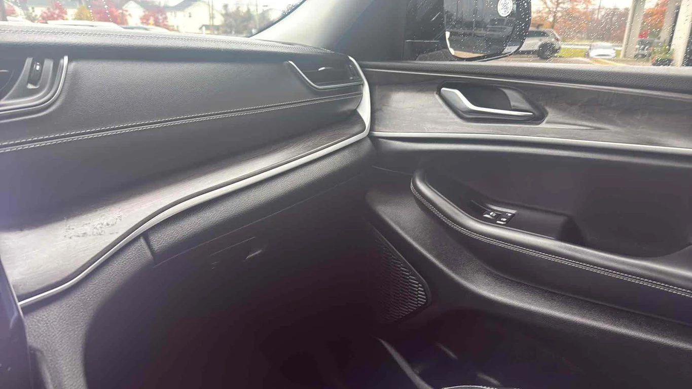 2023 Jeep Grand Cherokee Limited - Photo 19