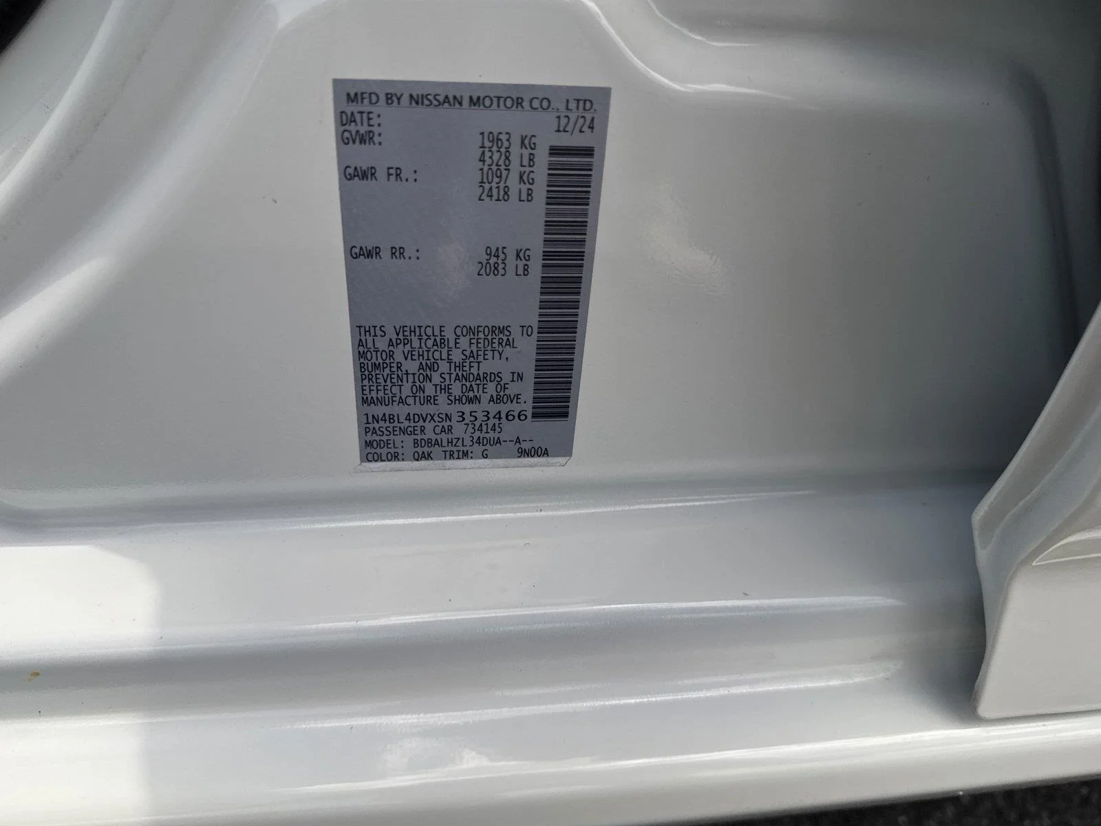 Used 2025 Glacier White Nissan SV image 37