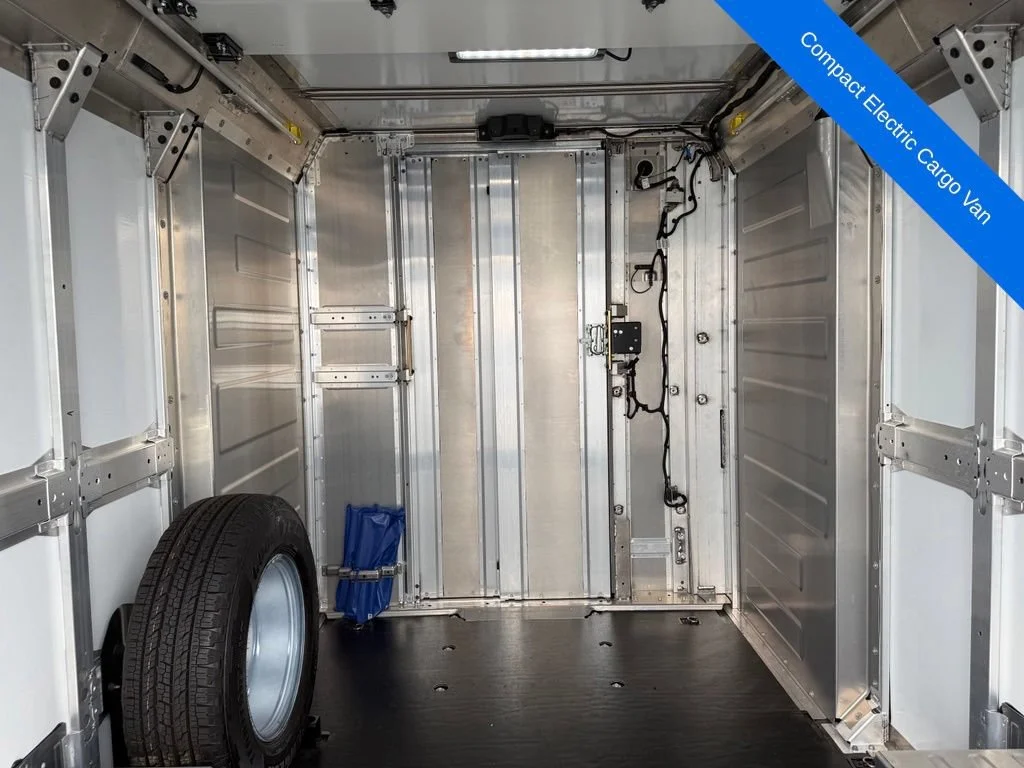 Used 2024 Oyster White BrightDrop EJY image 47