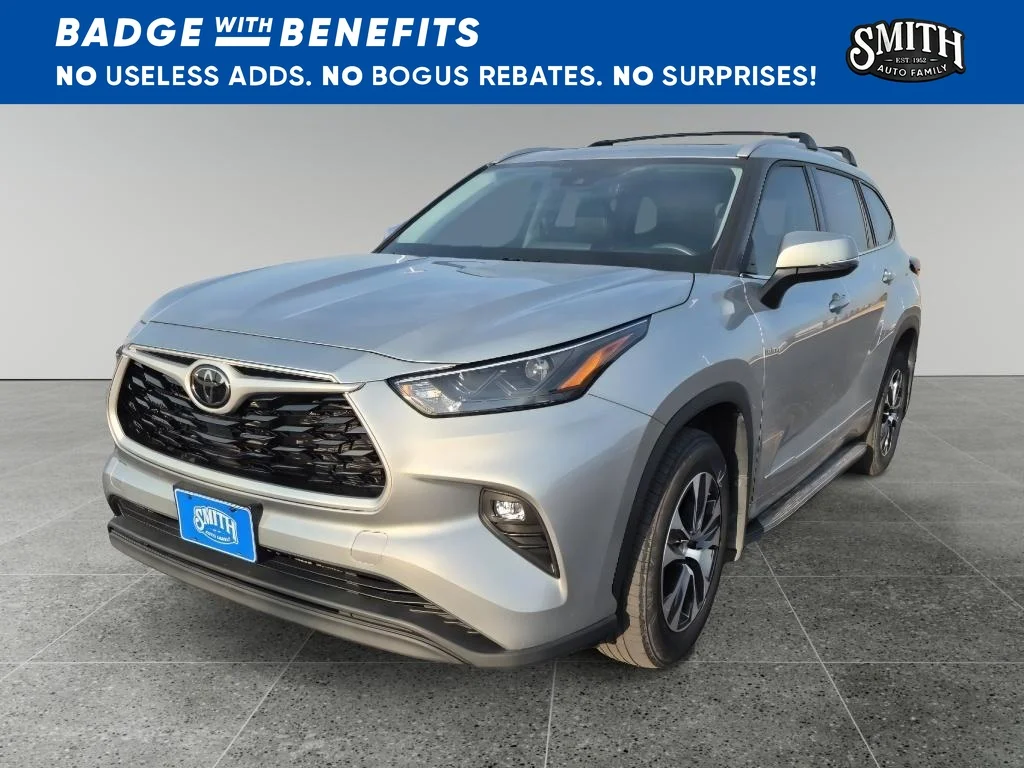 Certified Used 2022 Celestial Silver Metallic Toyota XLE image 8