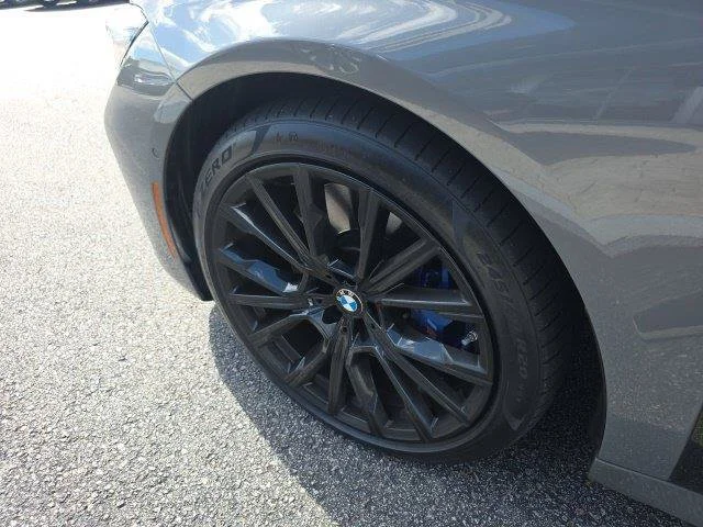 Used 2022 Gray BMW 750i xDrive image 12