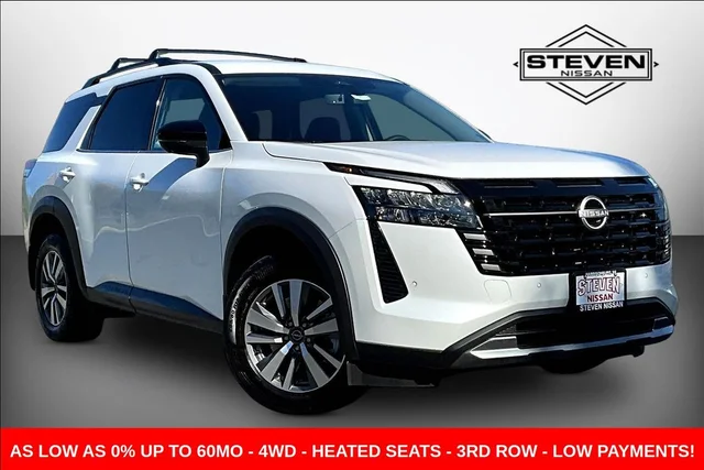 2026 Nissan Pathfinder SL