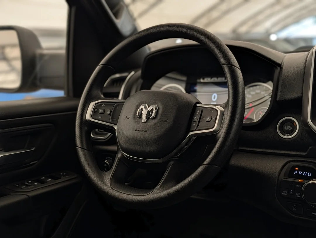 New 2026 Black RAM Express - - 3.0L Hurricane Twin Turbo - Black Express Pkg - 20 Wheels - Power Slide Window & More! image 15