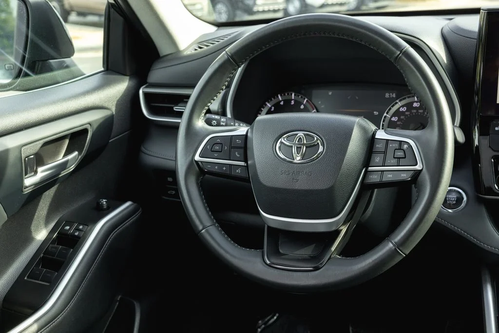 Used 2023 Midnight Black Metallic Toyota XLE image 28