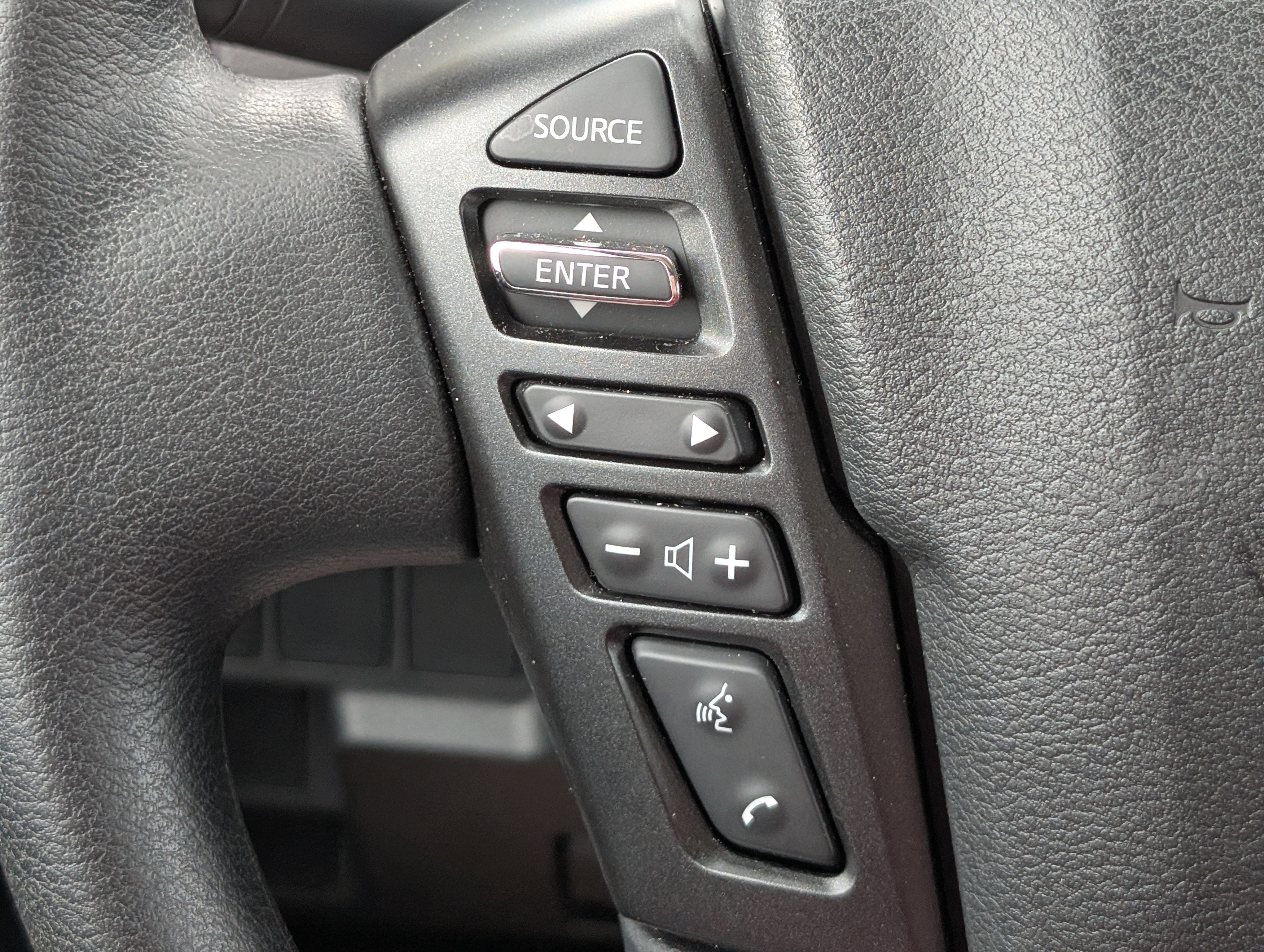 Used 2025 Glacier White Nissan S image 21