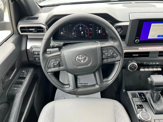 2026 Toyota Tacoma SR5 - Photo 8