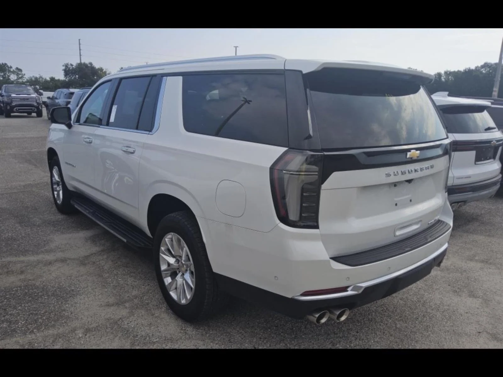 Used 2025 Iridescent Pearl Tricoat Chevrolet Premier image 6