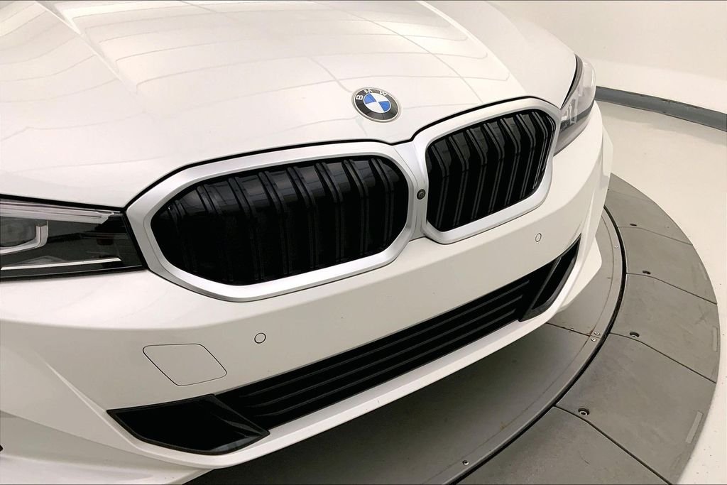 Used 2023 White Metallic BMW 330i xDrive image 29