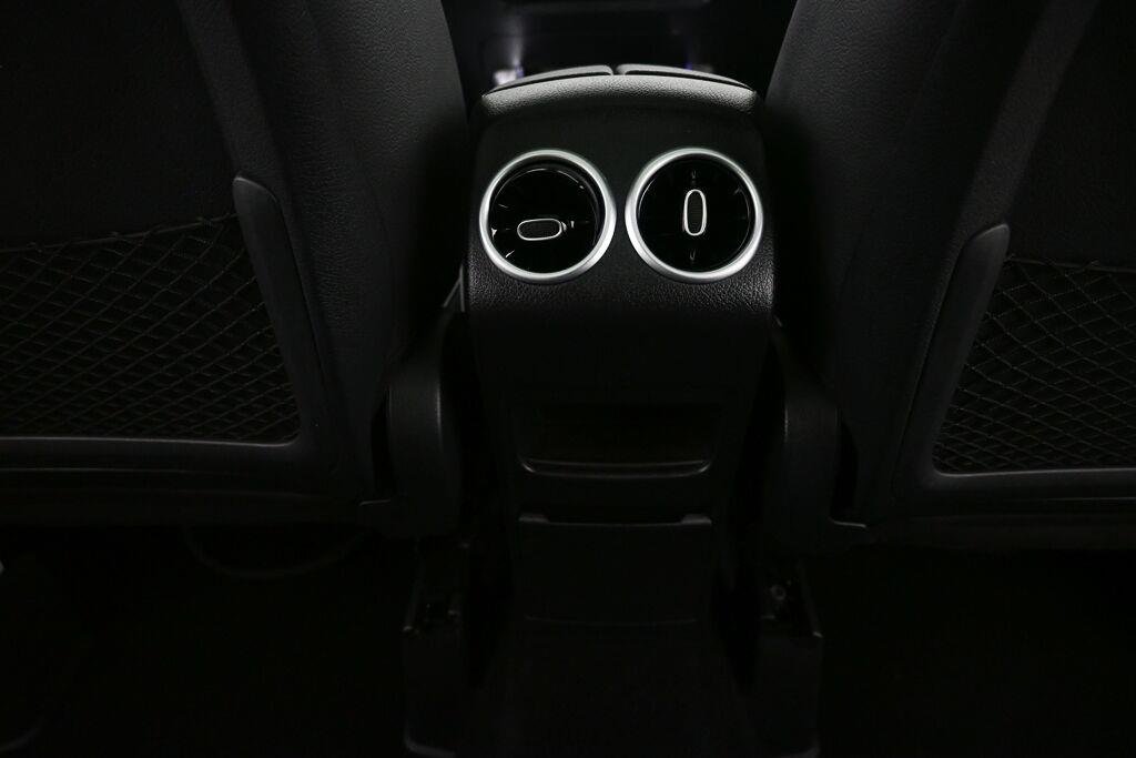 Used 2022 Cosmos Black Metallic Mercedes-Benz GLA 250 image 18
