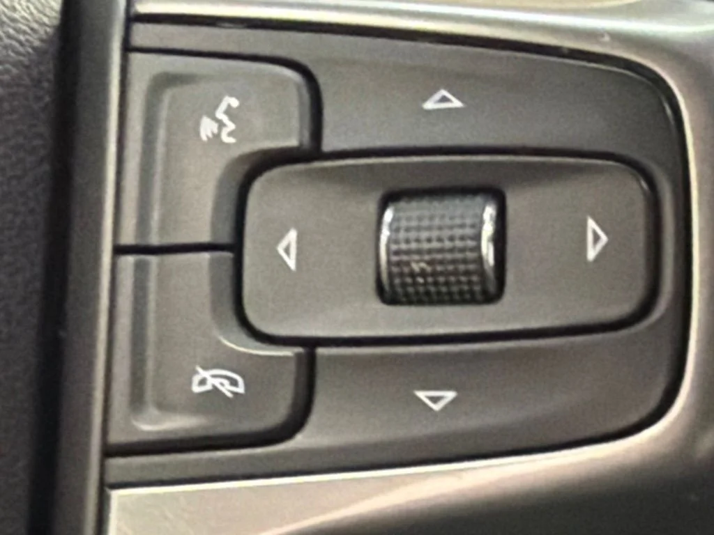Used 2024 Black Chevrolet Z71 image 23