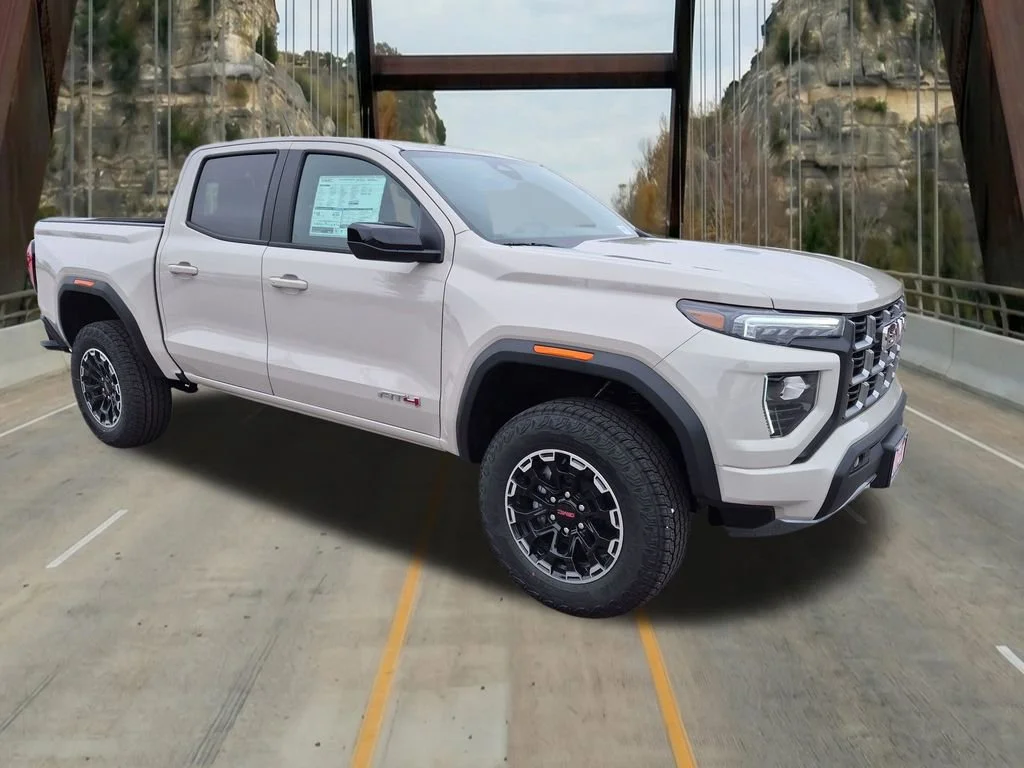 2026 GMC Canyon 4WD AT4 Crew Cab Short Box's photo
