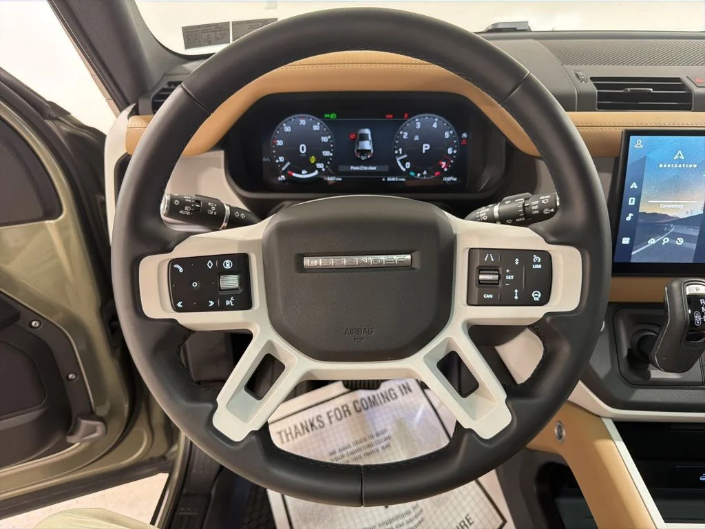 Used 2025 Pangea Green Metallic Land Rover S image 14
