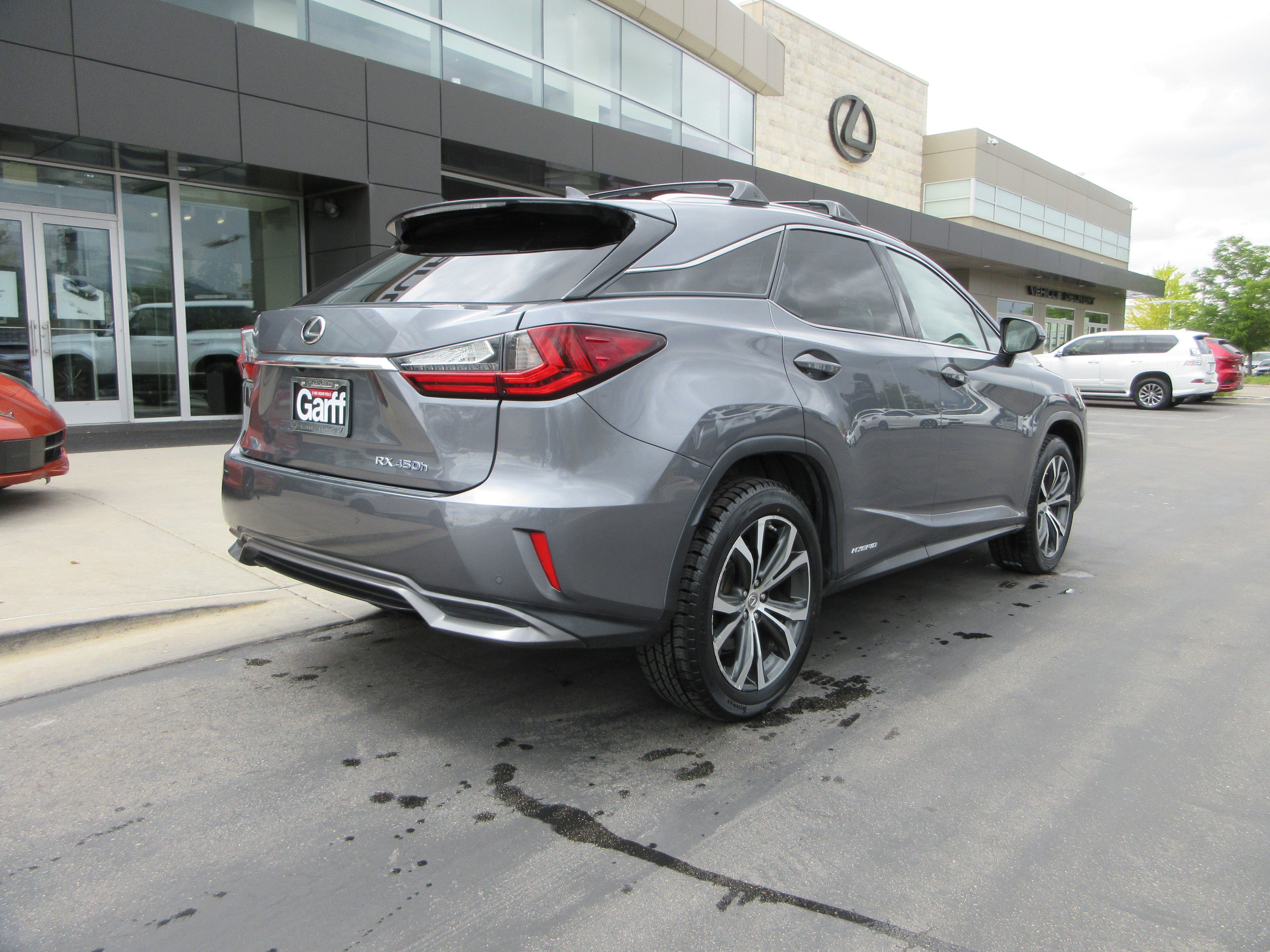 Used 2016 Nebula Gray Pearl Lexus 450h image 9