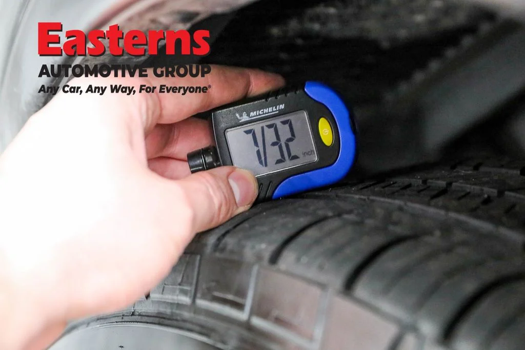 Used 2020 Blue Nissan SL image 30