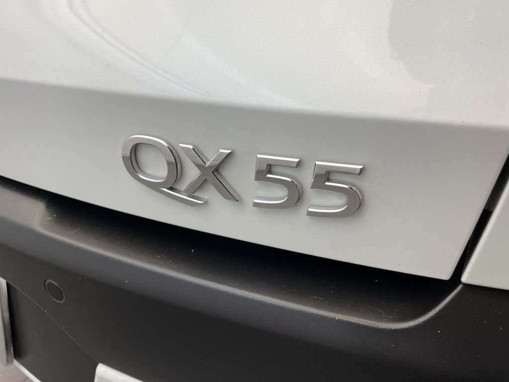 Used 2025 White INFINITI SENSORY image 7