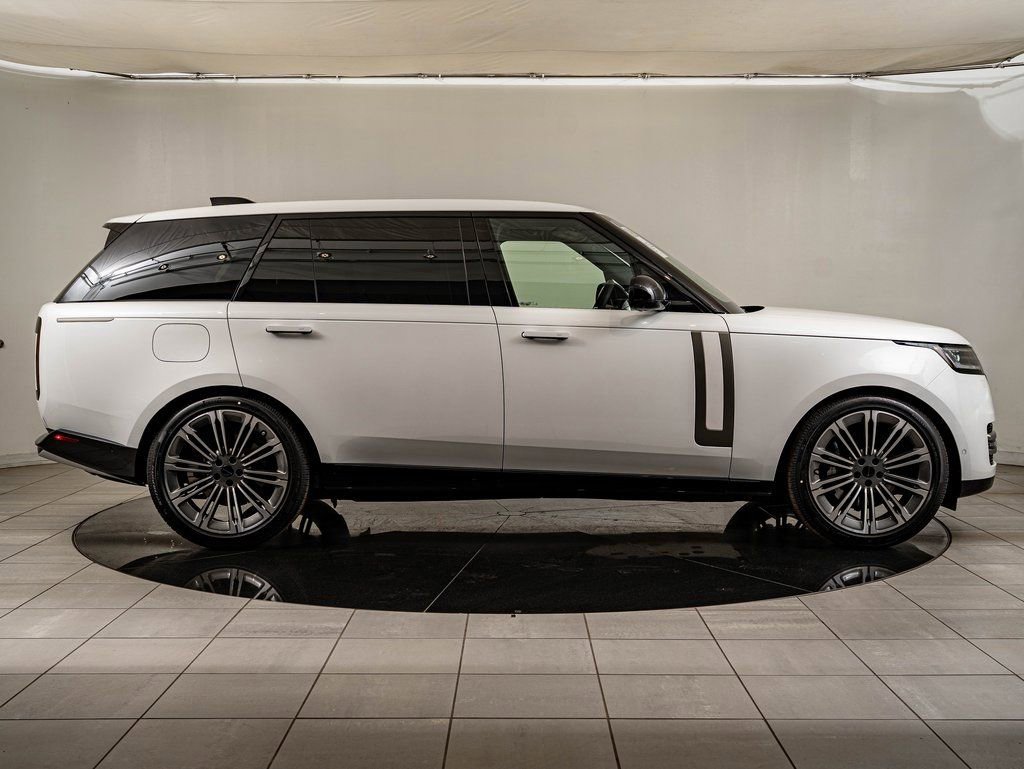 2026 Land Rover Range Rover SE - Photo 11