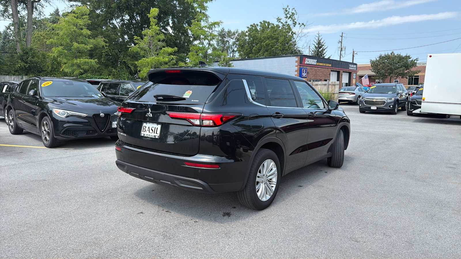 Used 2024 Black Diamond Mitsubishi ES image 7