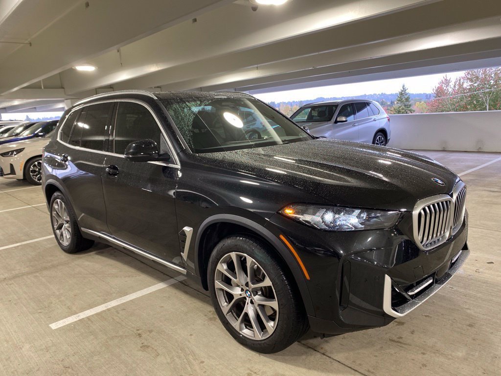 Used 2024 Black Sapphire Metallic BMW xDrive40i image 7