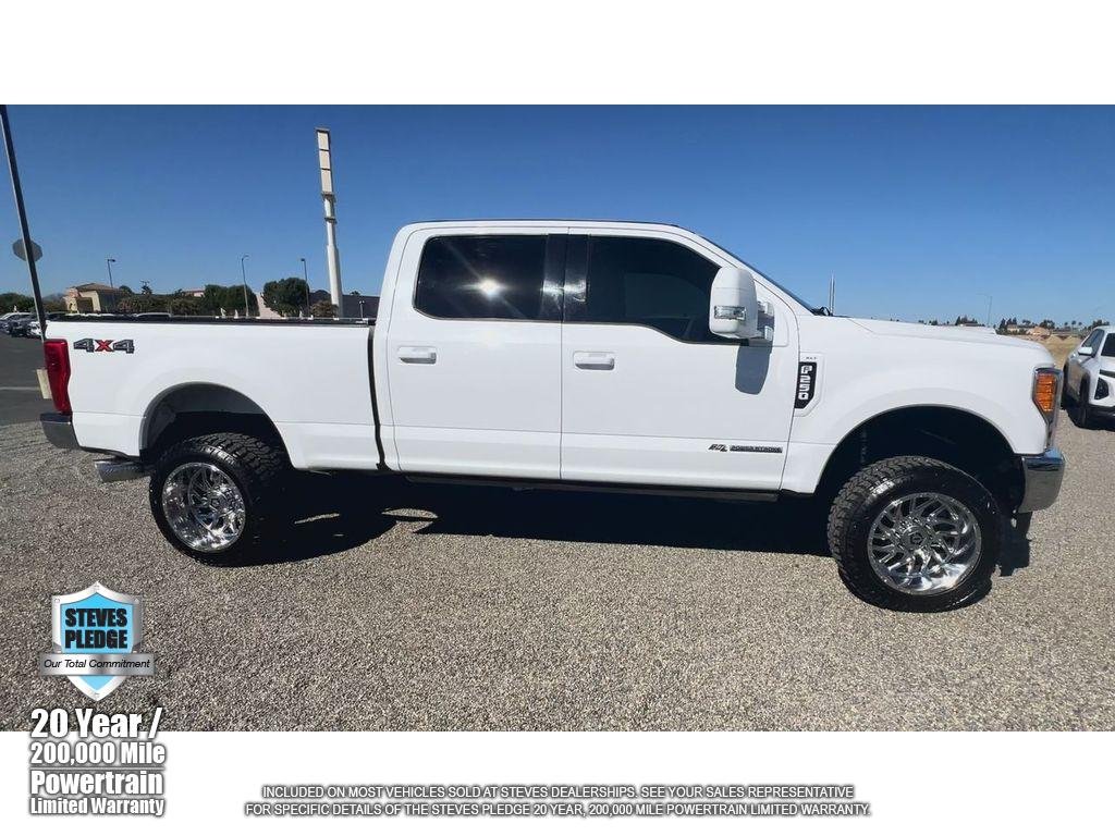 Used 2017 White Ford XLT image 3