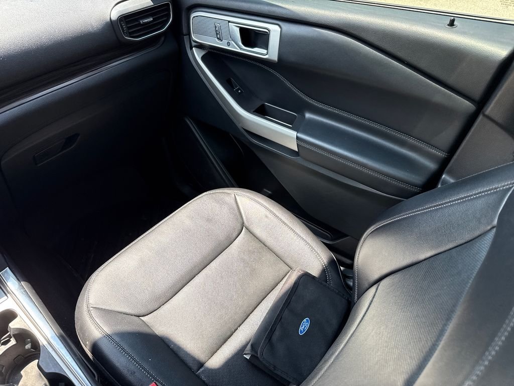 Used 2021 Blue Ford Limited image 15