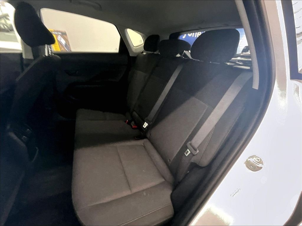 Used 2025 Atlas White Hyundai SEL image 15