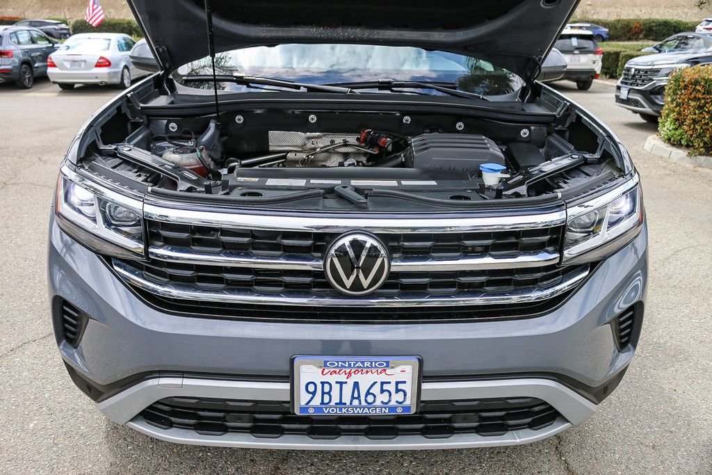 Used 2022 Gray Volkswagen 3.6L V6 SE w/Technology image 28