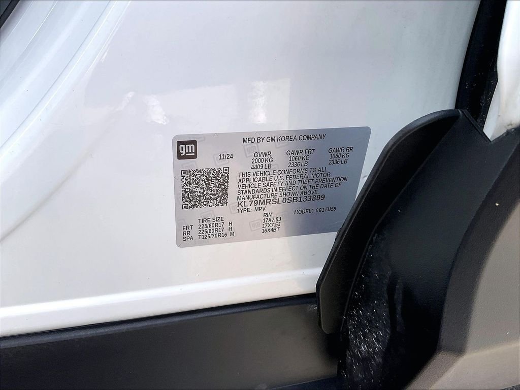 Used 2025 White Chevrolet LT image 31