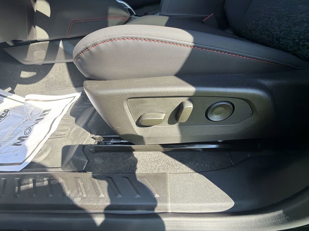 2026 Chevrolet Colorado Z71 - Photo 18