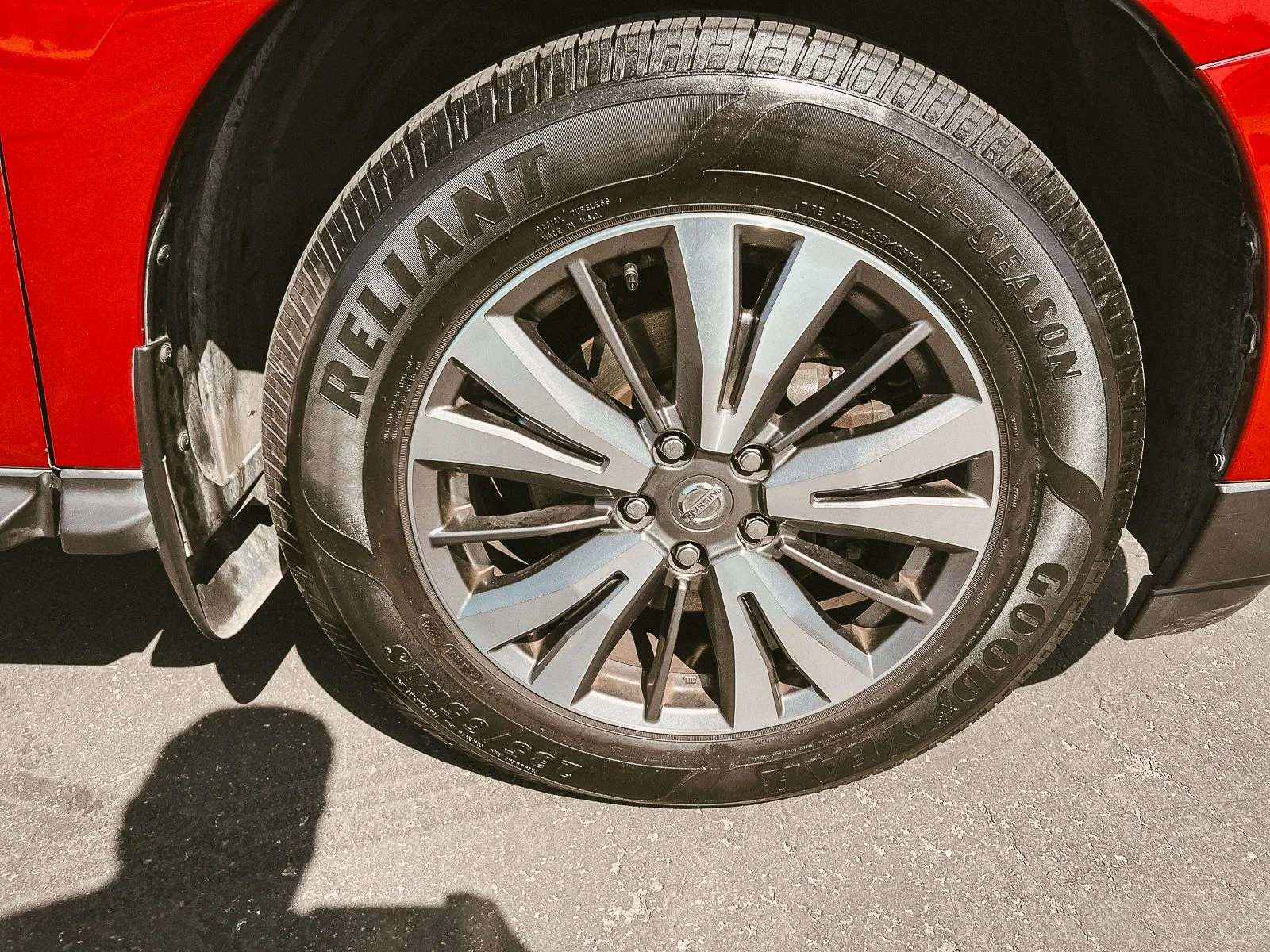 Used 2020 Red Nissan SV image 9