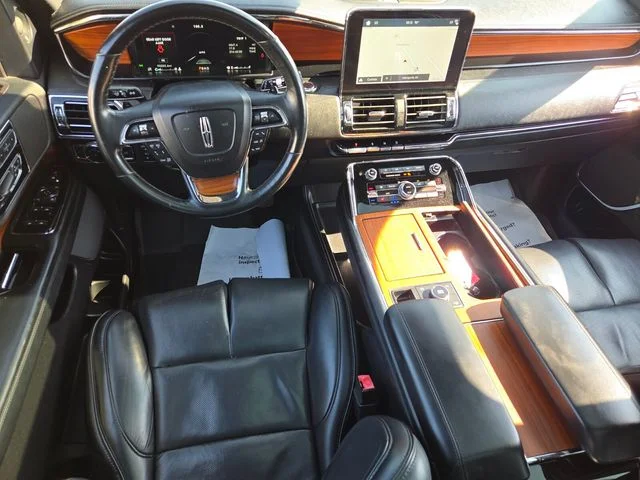 Used 2019 Black Lincoln Reserve image 9
