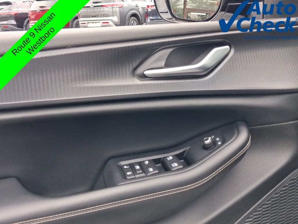 Used 2023 White Jeep Altitude X image 21