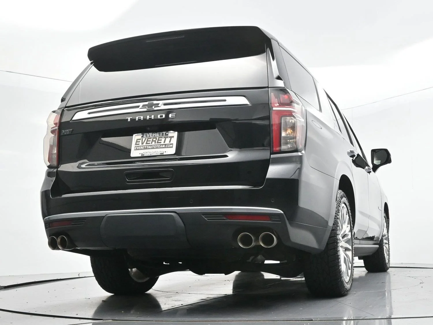 Used 2022 Black Chevrolet High Country image 53