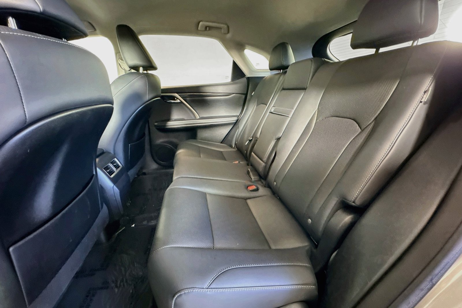 Used 2022 Atomic Silver Lexus RX 350 image 22